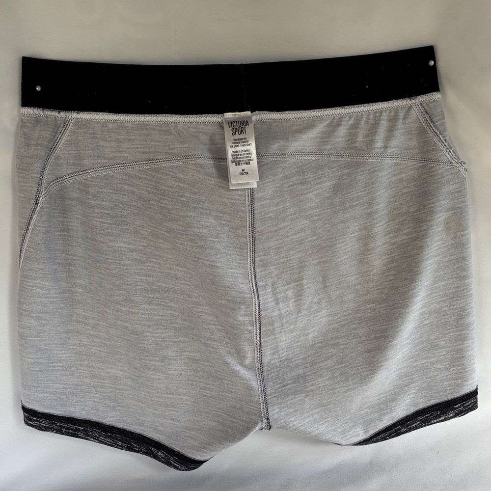 GENTLY WORN VICTORIA’s SECRET THE PLAYER HOT SHORT/ MINI SHORT BLACK HEATHERED M - Picture 6 of 12